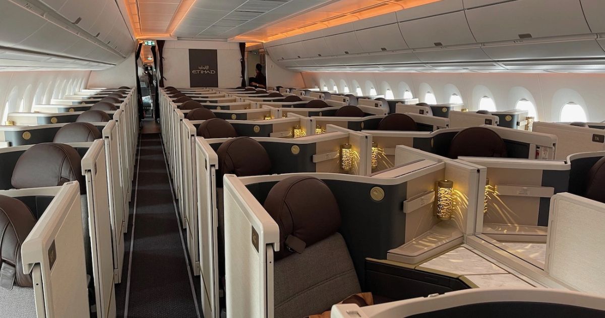 How to Get Cheap Business Class Flights [2025 Ultimate Guide]